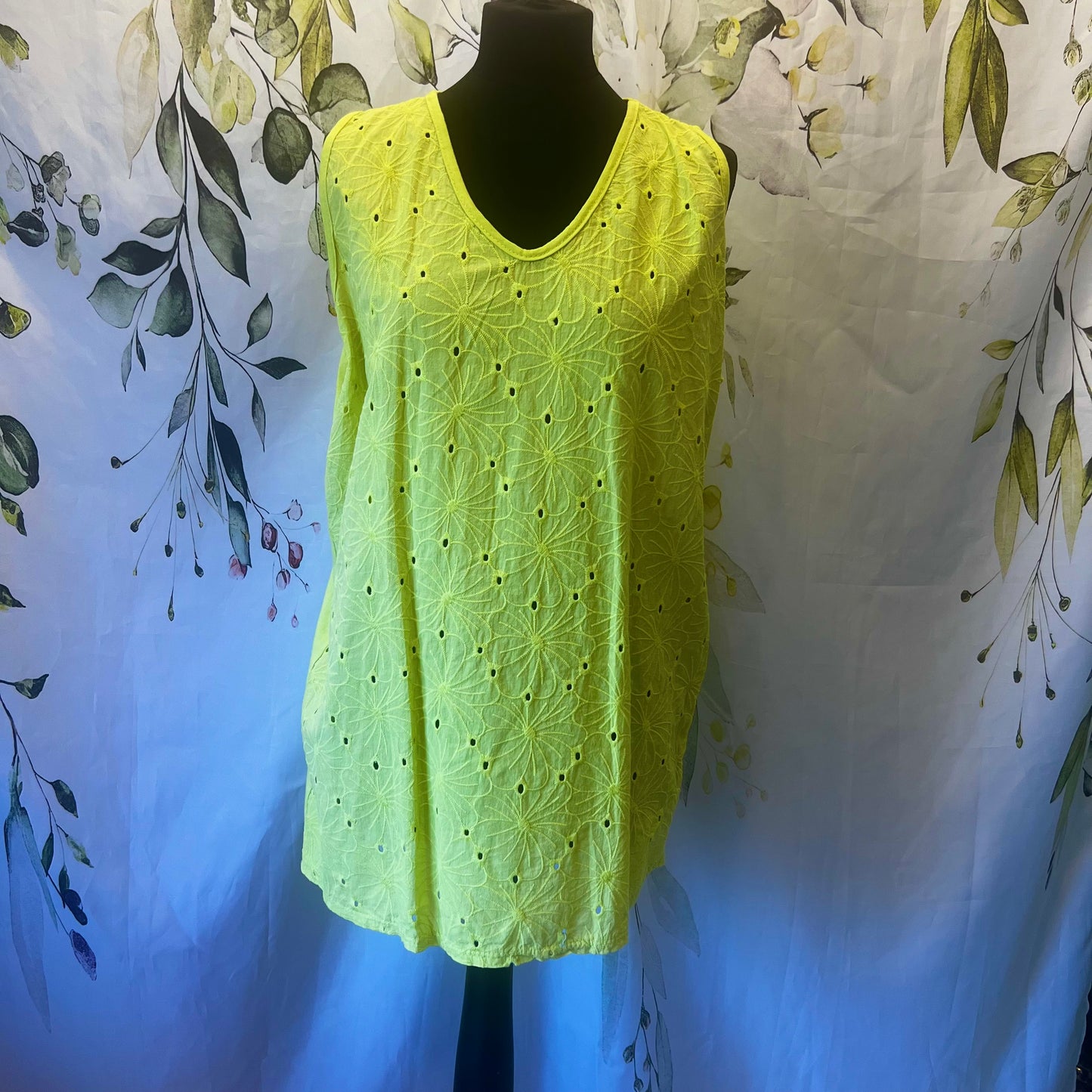Daisy Sleeveless Top