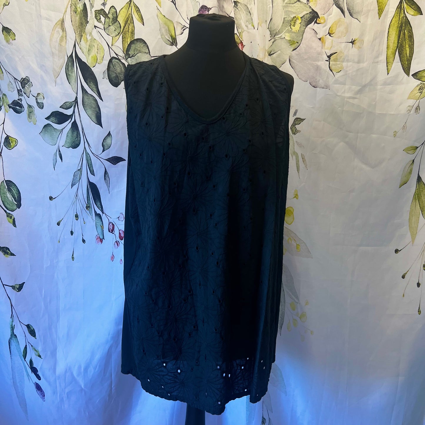 Daisy Sleeveless Top
