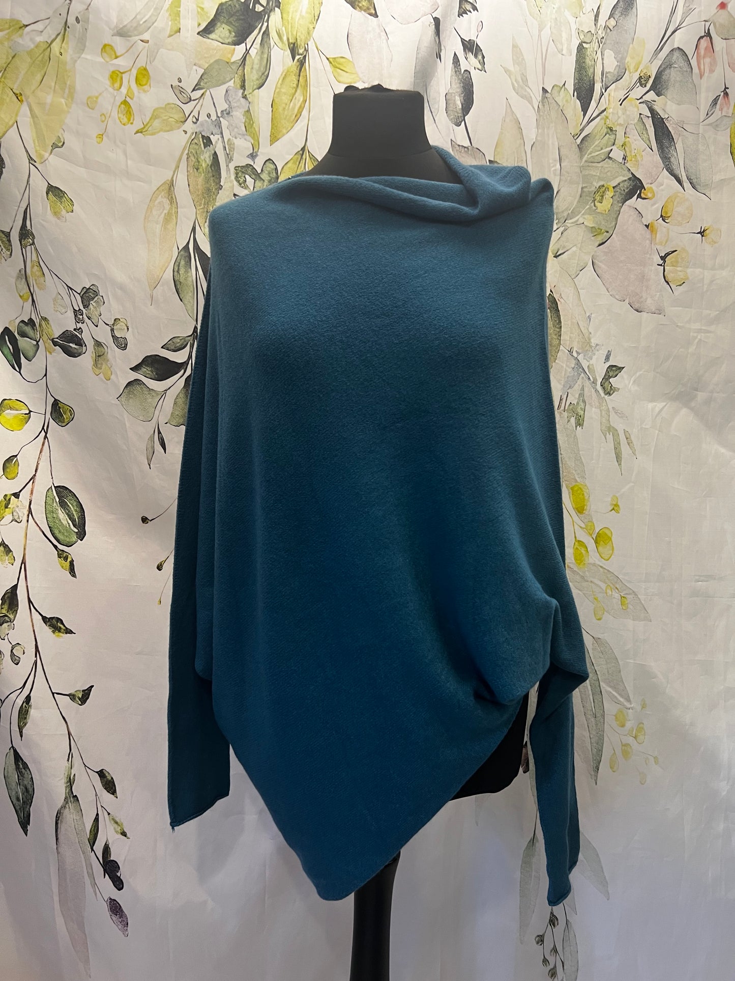 Asymmetric Knit ( curvy size)