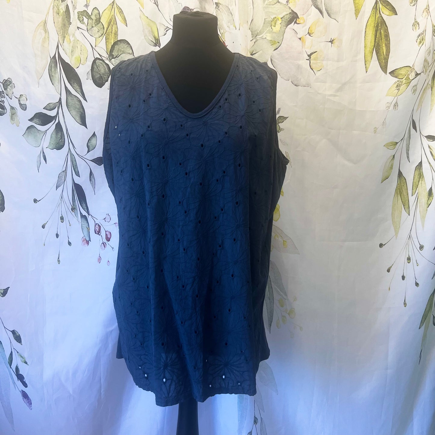 Daisy Sleeveless Top