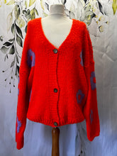 Load image into Gallery viewer, Hand knit Cardi
