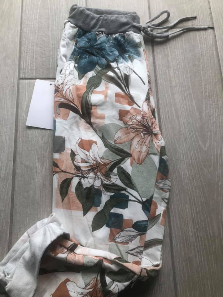 Comfy Crops (Size 10-16)