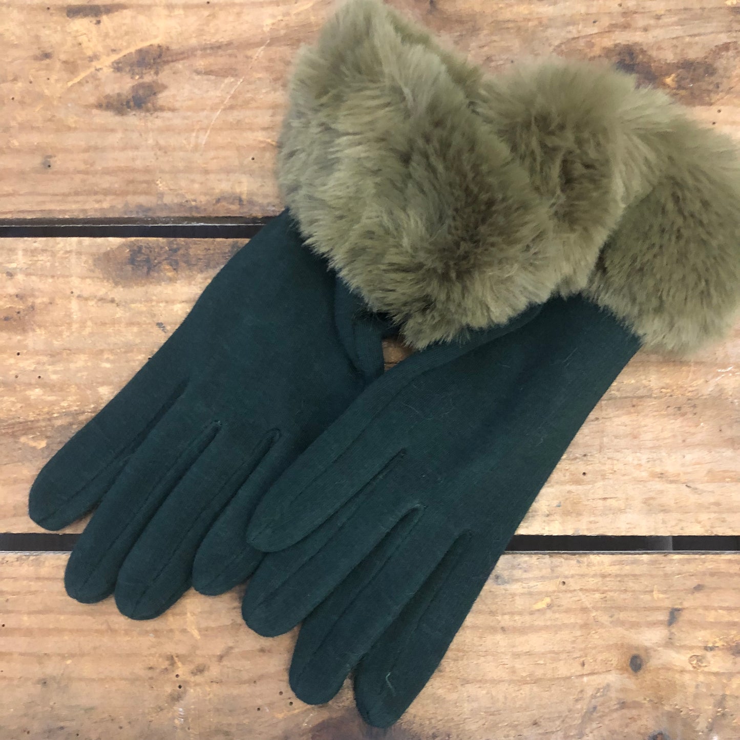 Gloves With Faux Fur Trim