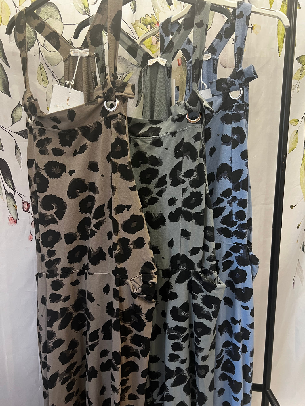 Leopard Print Dungarees ( curvy size)