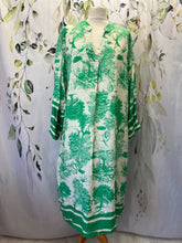 Load image into Gallery viewer, Jungle Print Tunic Dress
