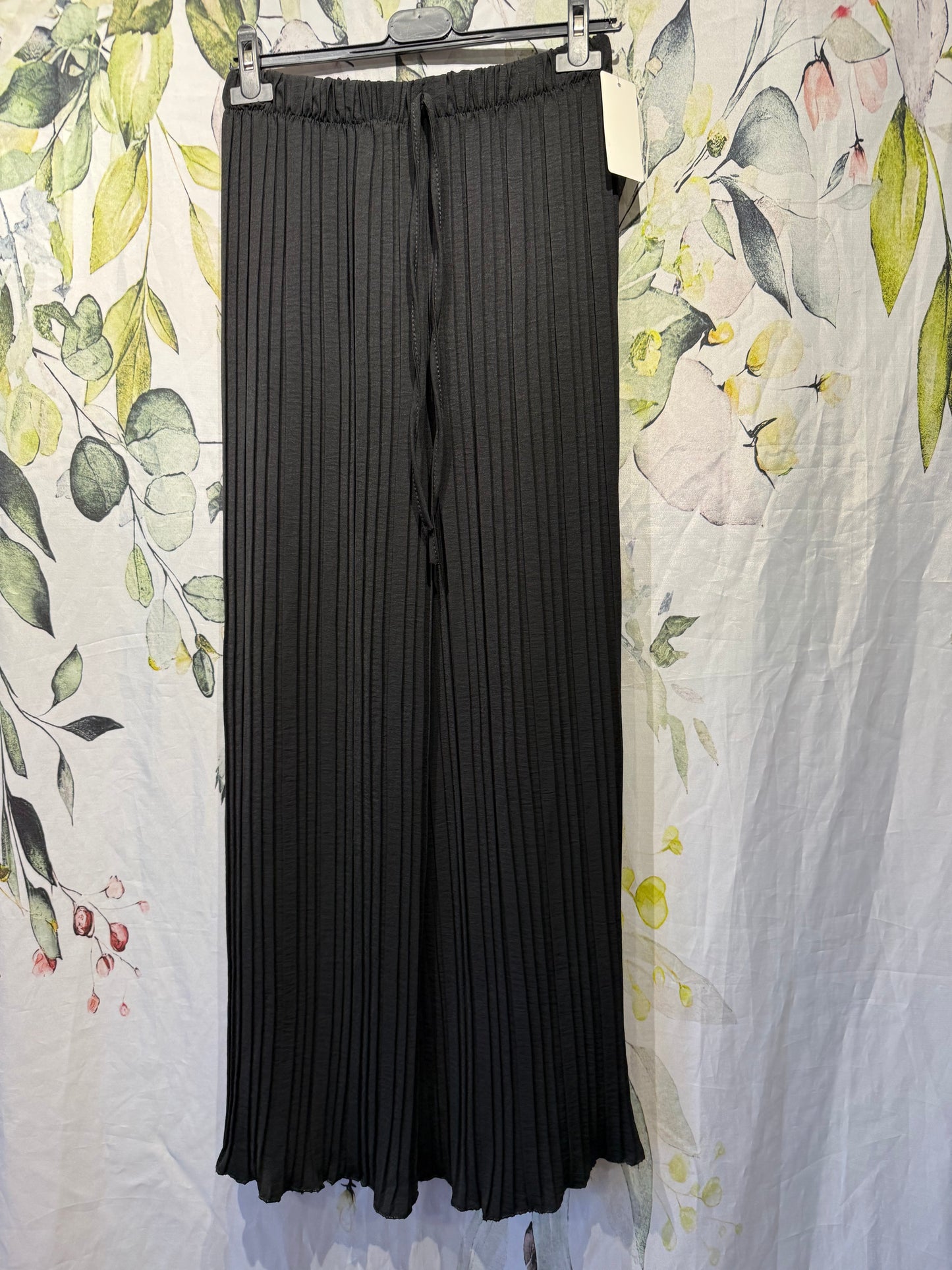 Pleated Trousers