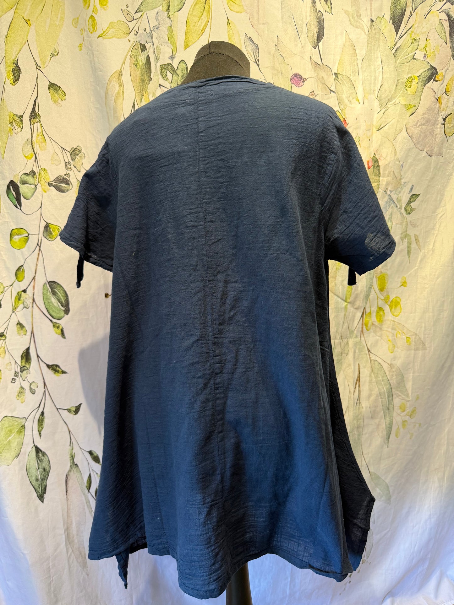 3 Button Top