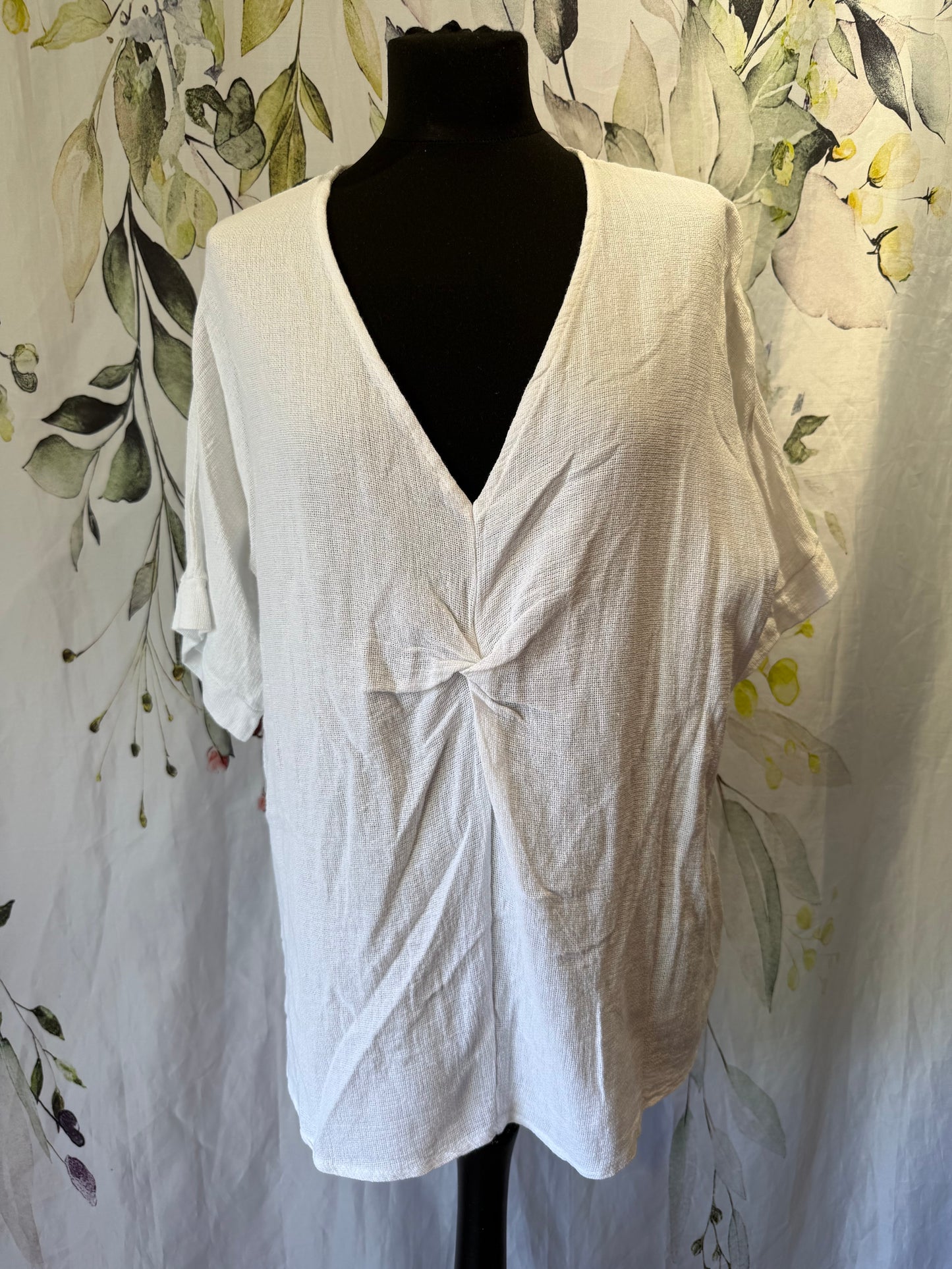 Twist Front Top