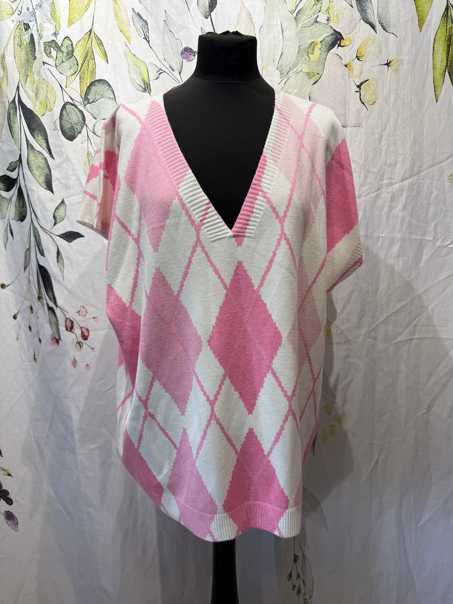 Argyle Style Sleeveless Knit