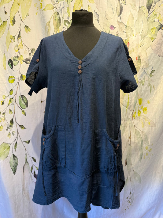 3 Button Top
