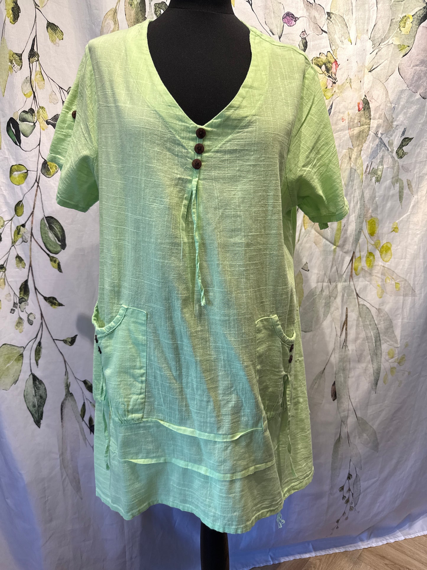 3 Button Top