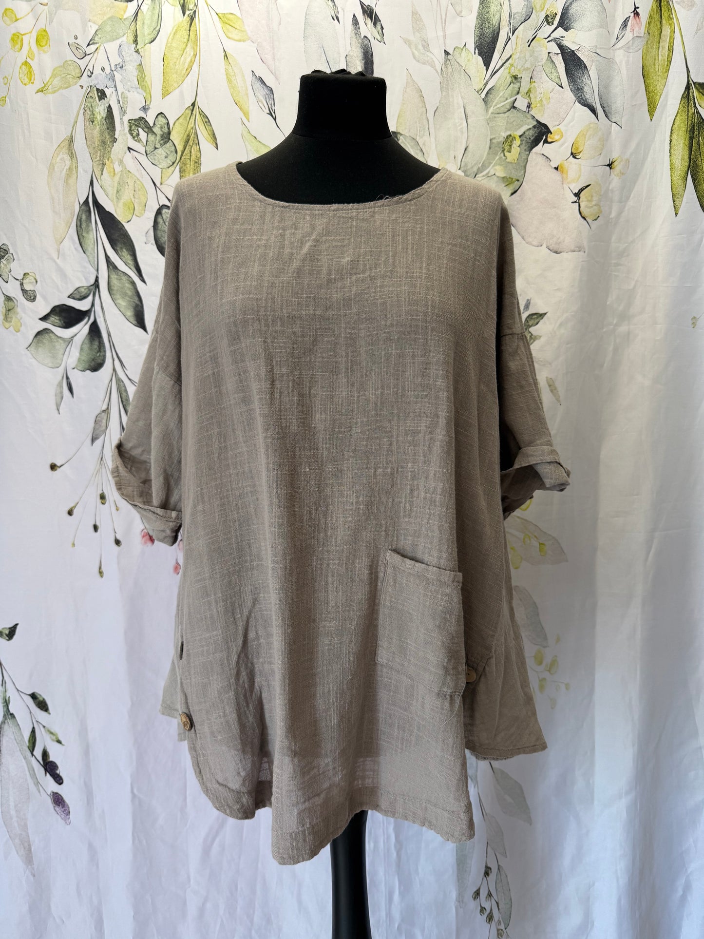 Button Detail Top