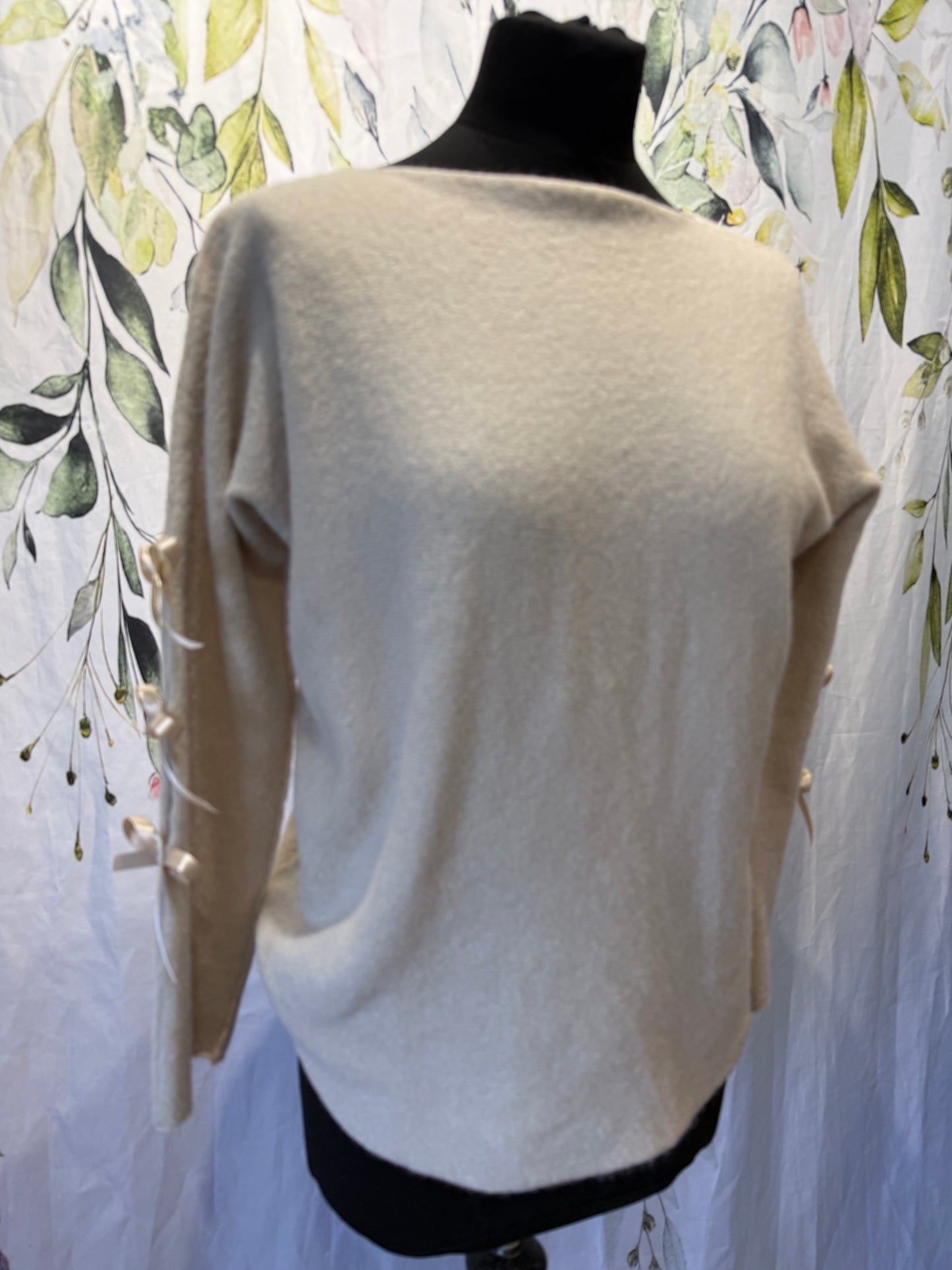 Ribbon Sleeve Knit