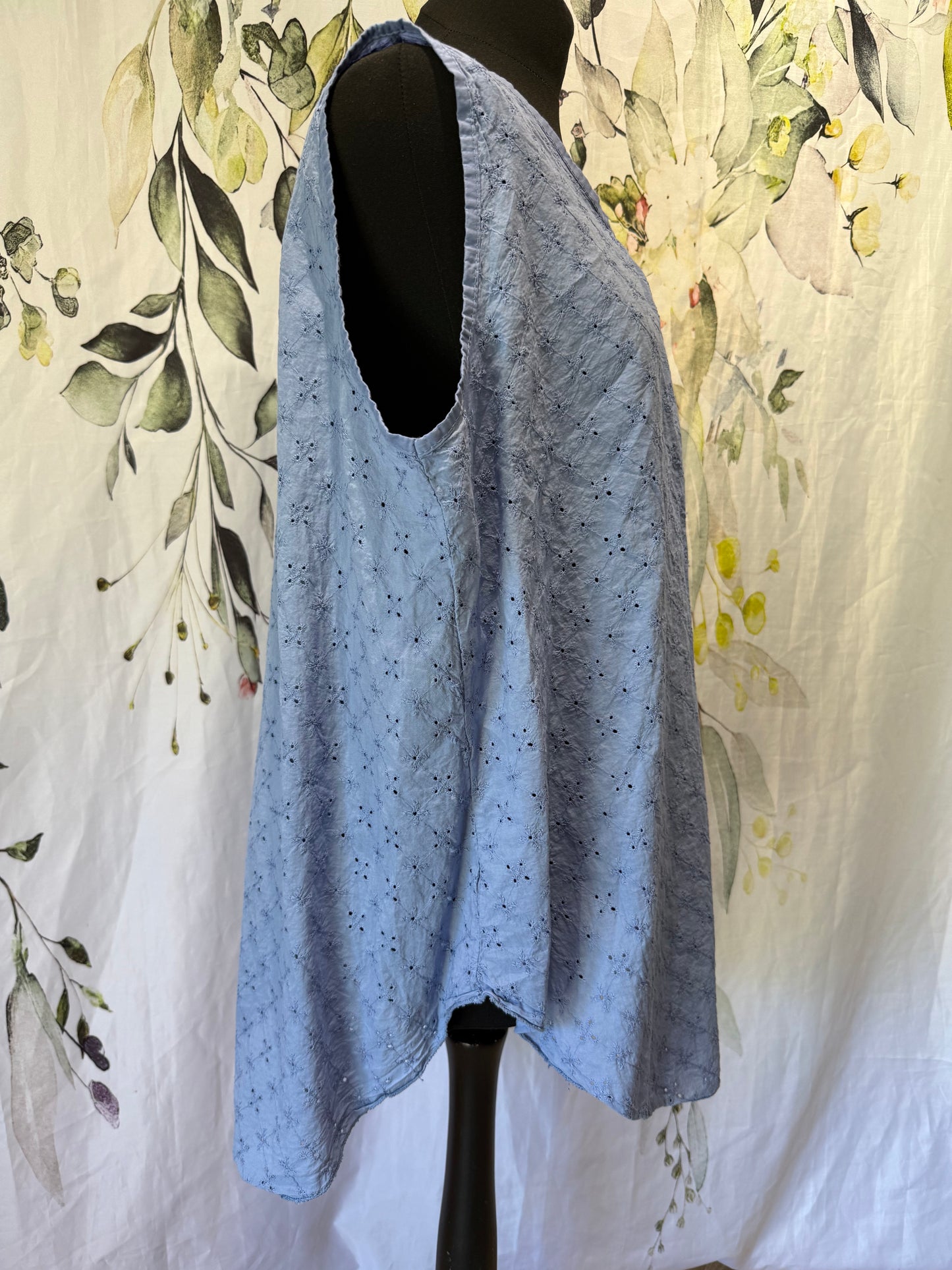 Broderie Anglais Top