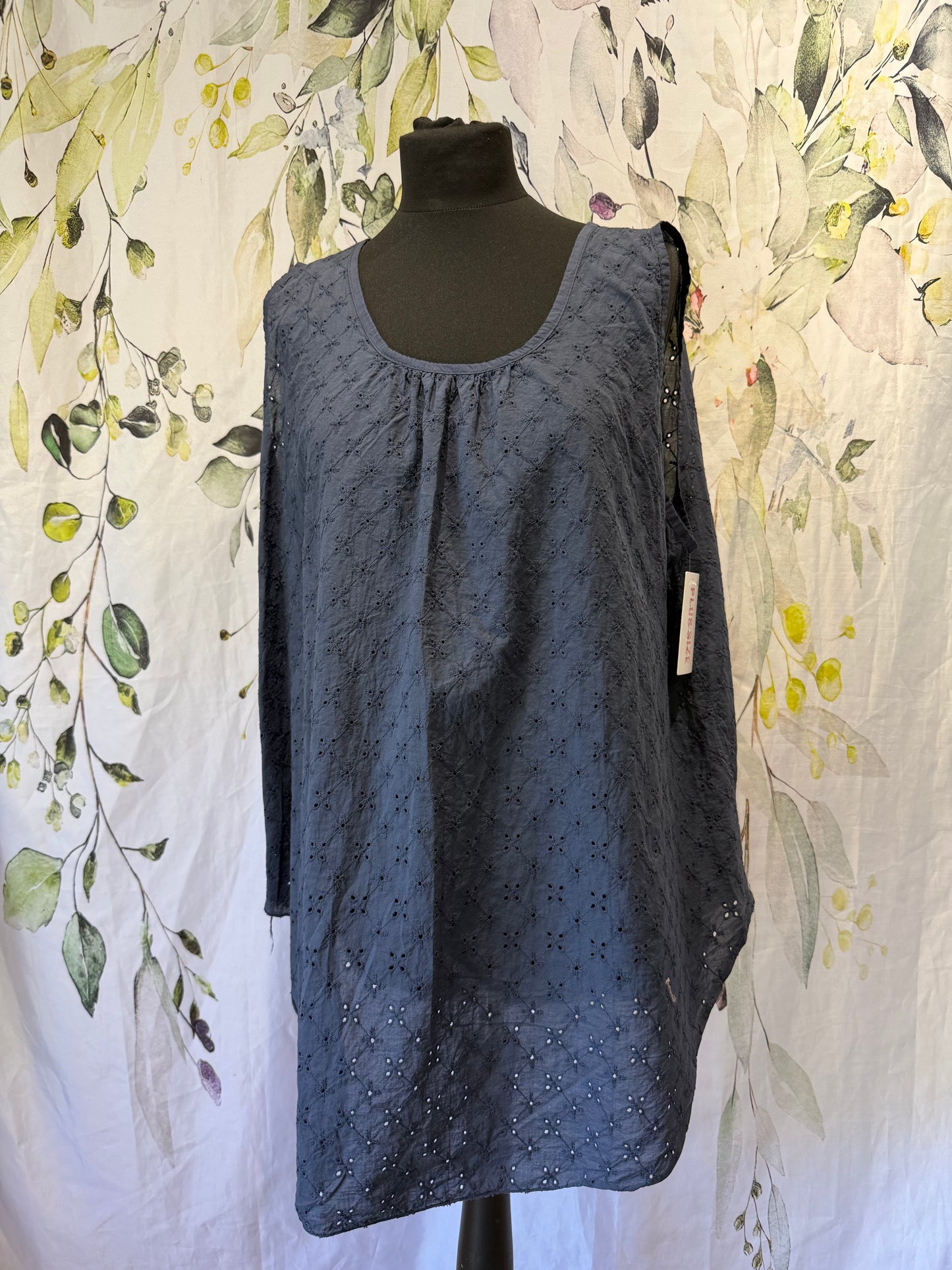 Broderie Anglais Top