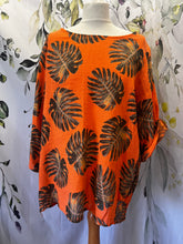 Load image into Gallery viewer, Tropical Leaf Cotton Top
