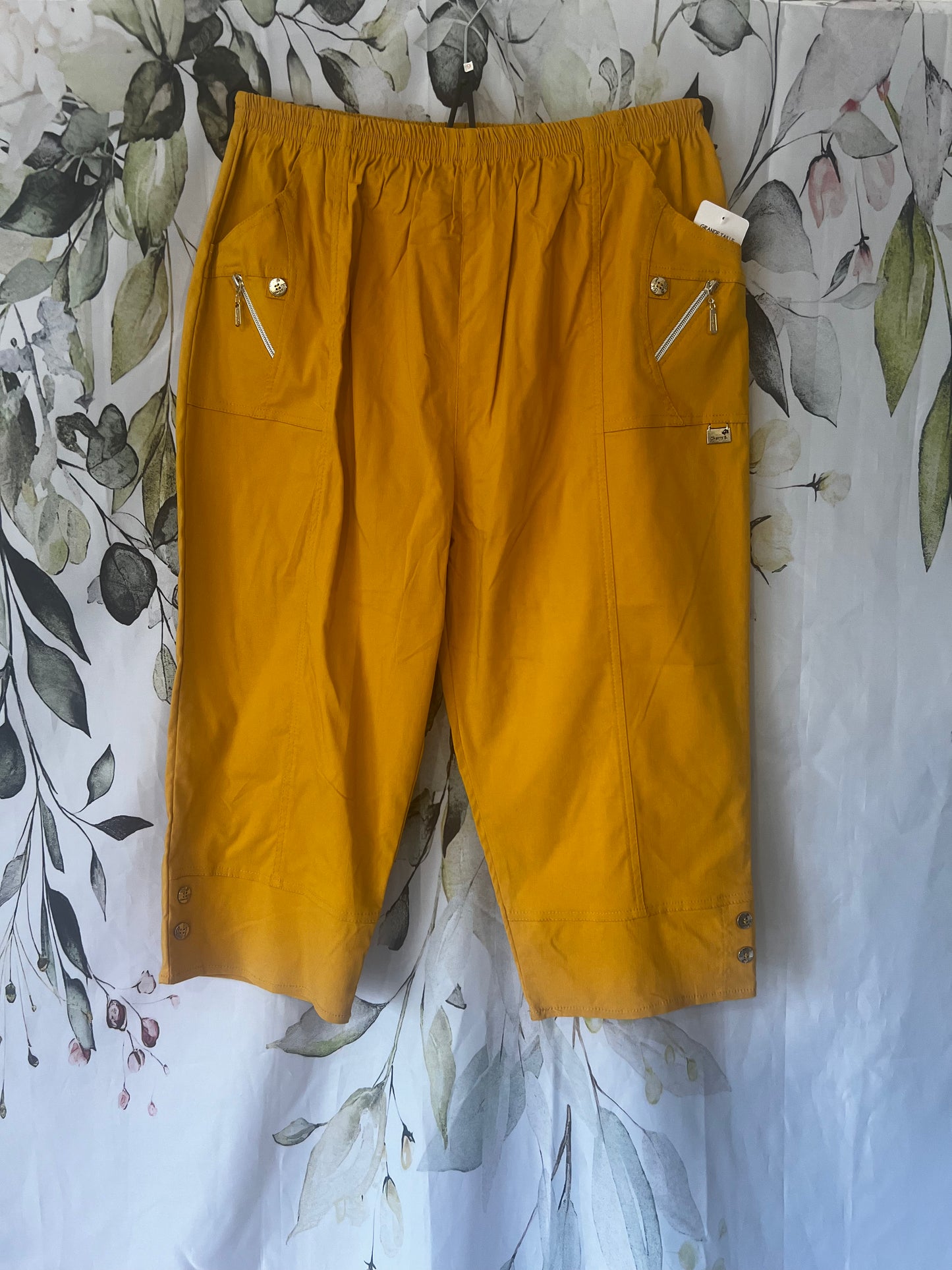 Capri Trousers ( curvy size)