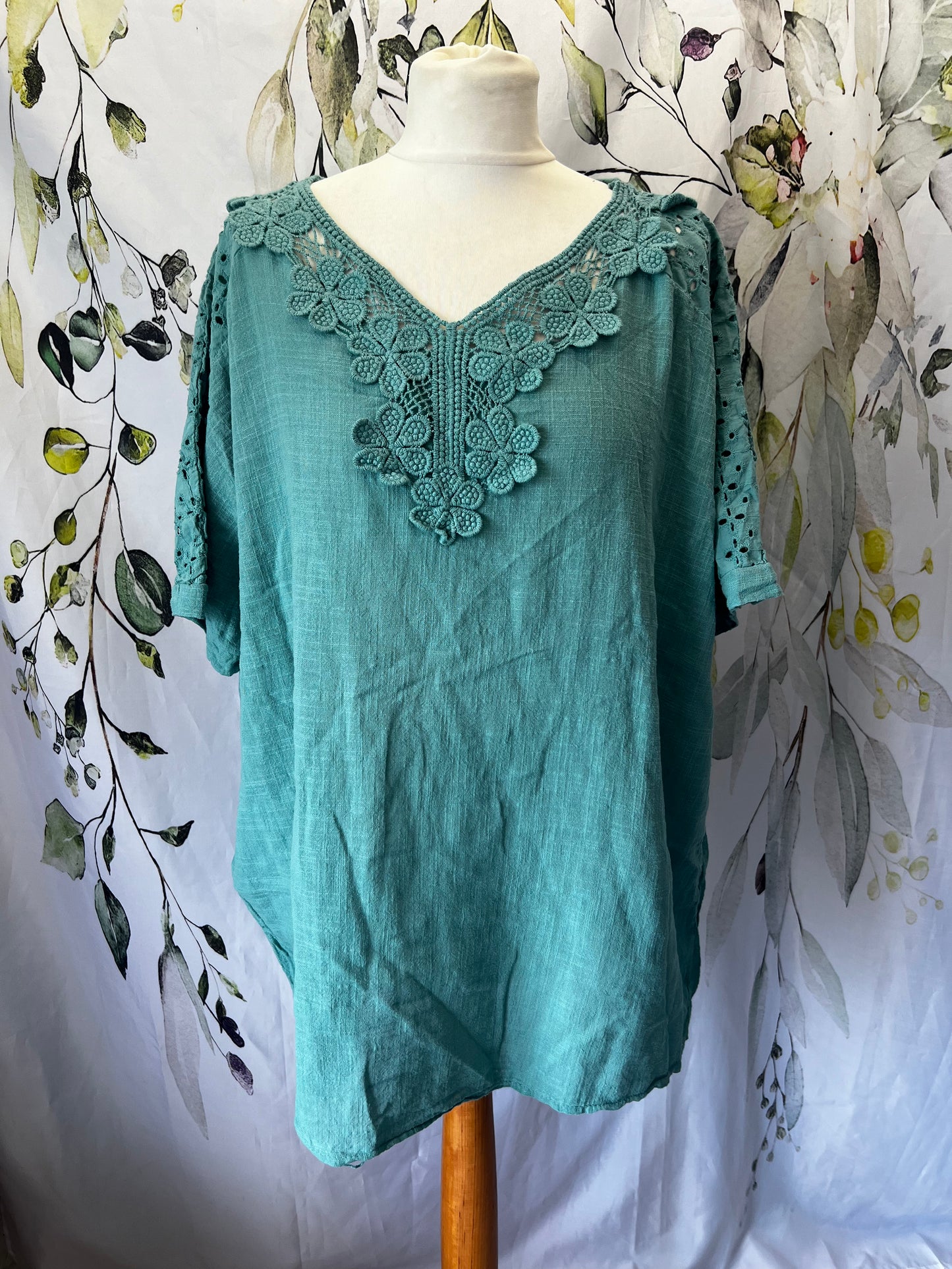 Cotton Top With Flower Detail