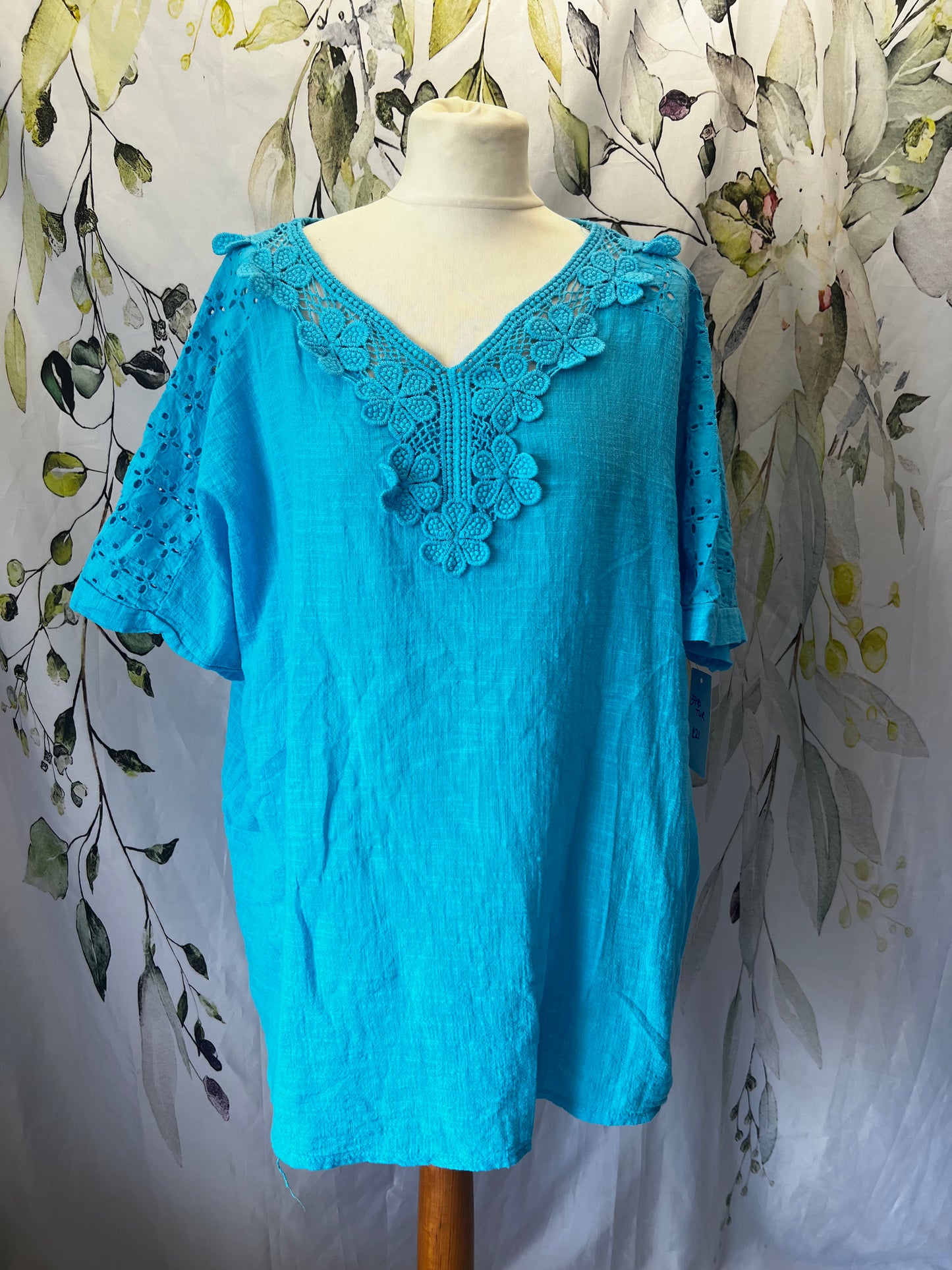 Cotton Top With Flower Detail