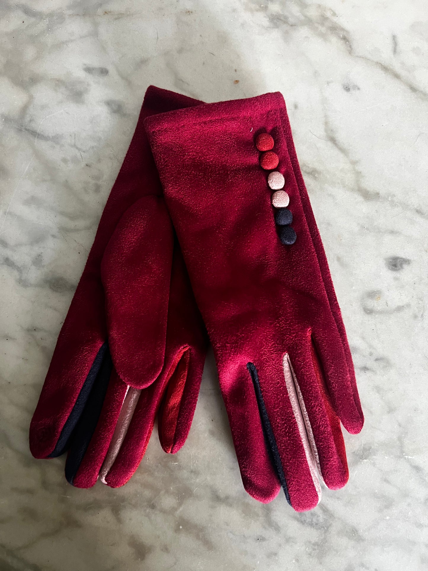 Button Detail Gloves