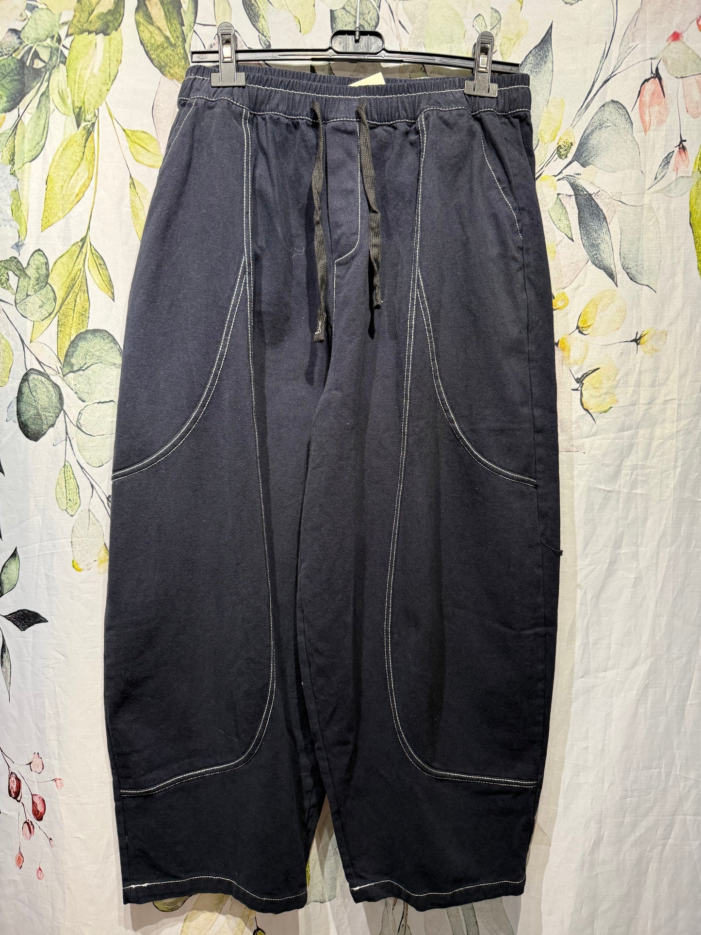 Barrel Leg Trousers