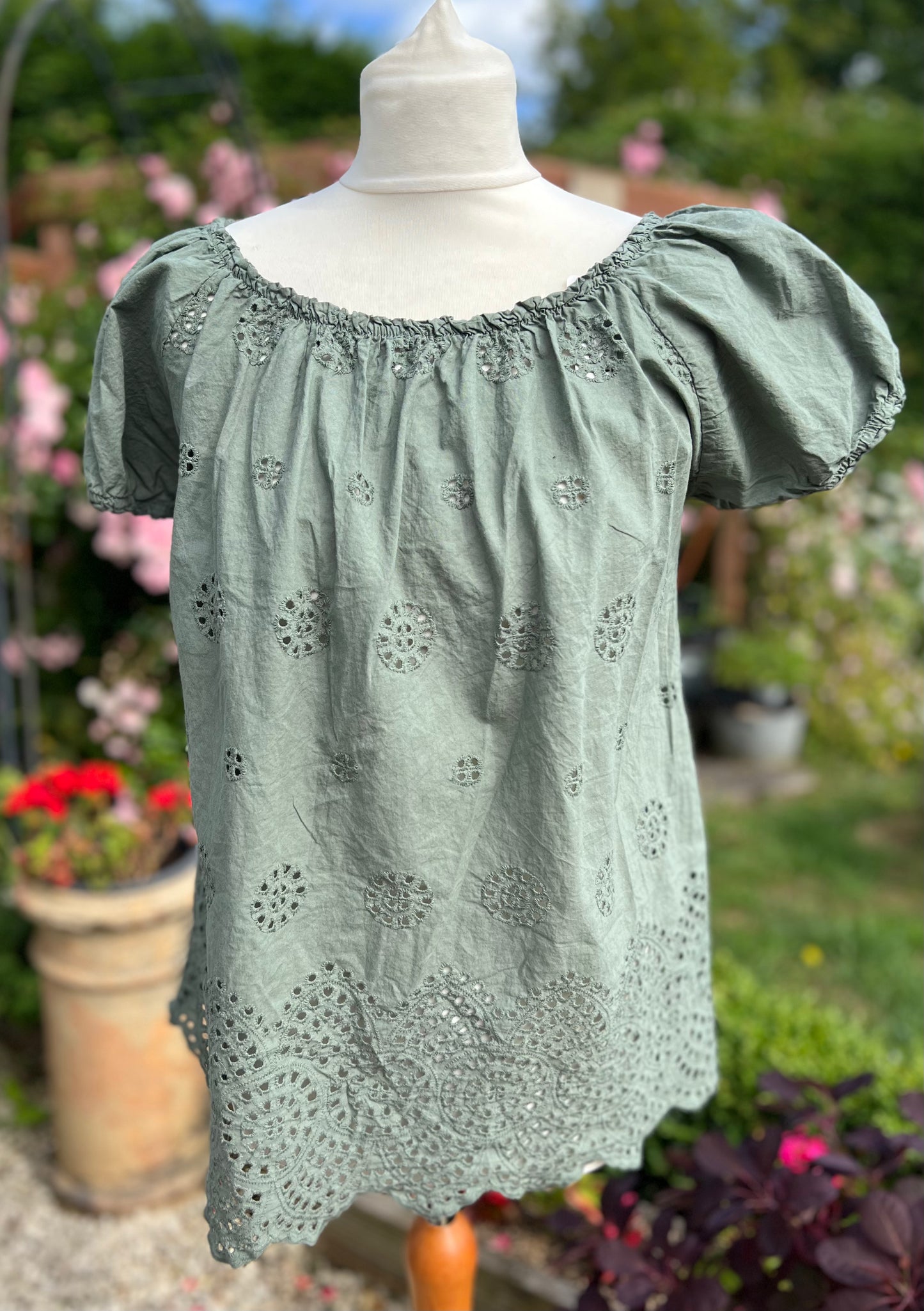 Broderie Anglais Top