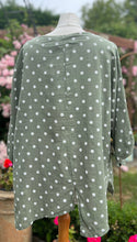 Load image into Gallery viewer, Polka Dot Linen Top

