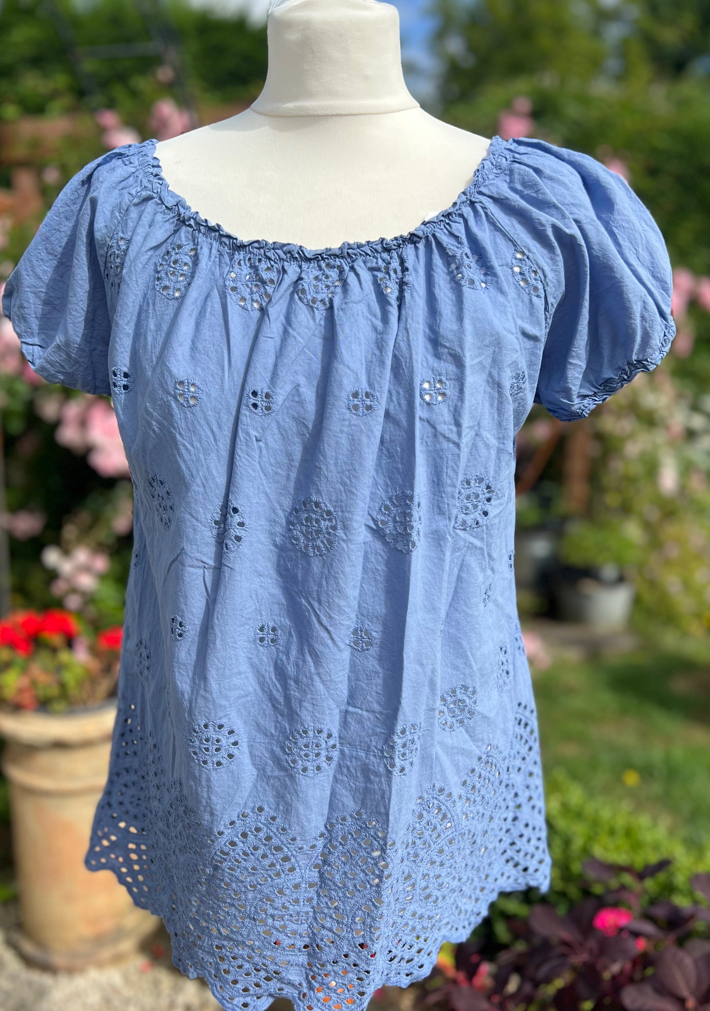 Broderie Anglais Top