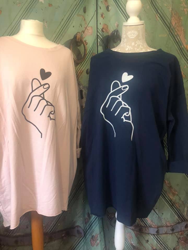 Oversized Sweat With Hand and Heart Print