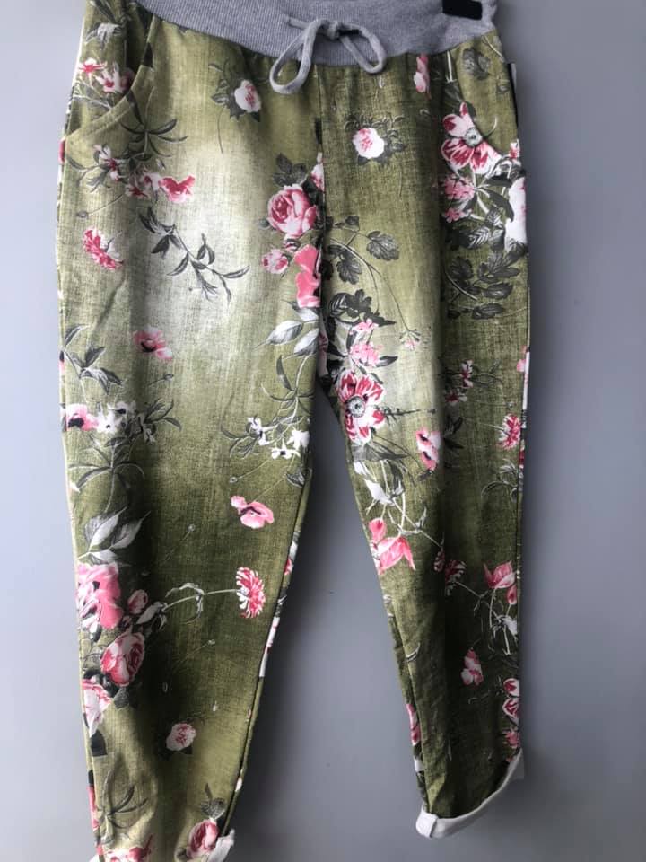 Comfy Crops (Size 10-16)