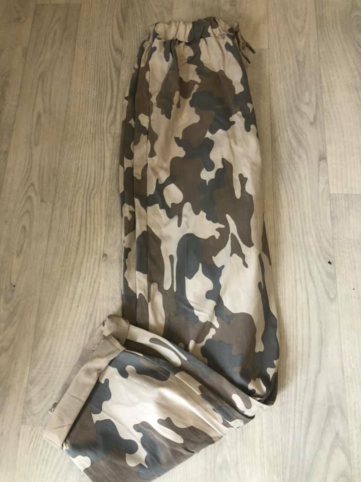 Magic Trousers Camo (Curvy Size)