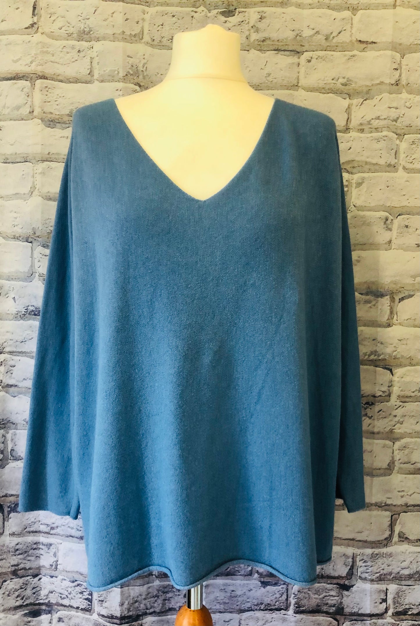 Cashmere Mix V Neck