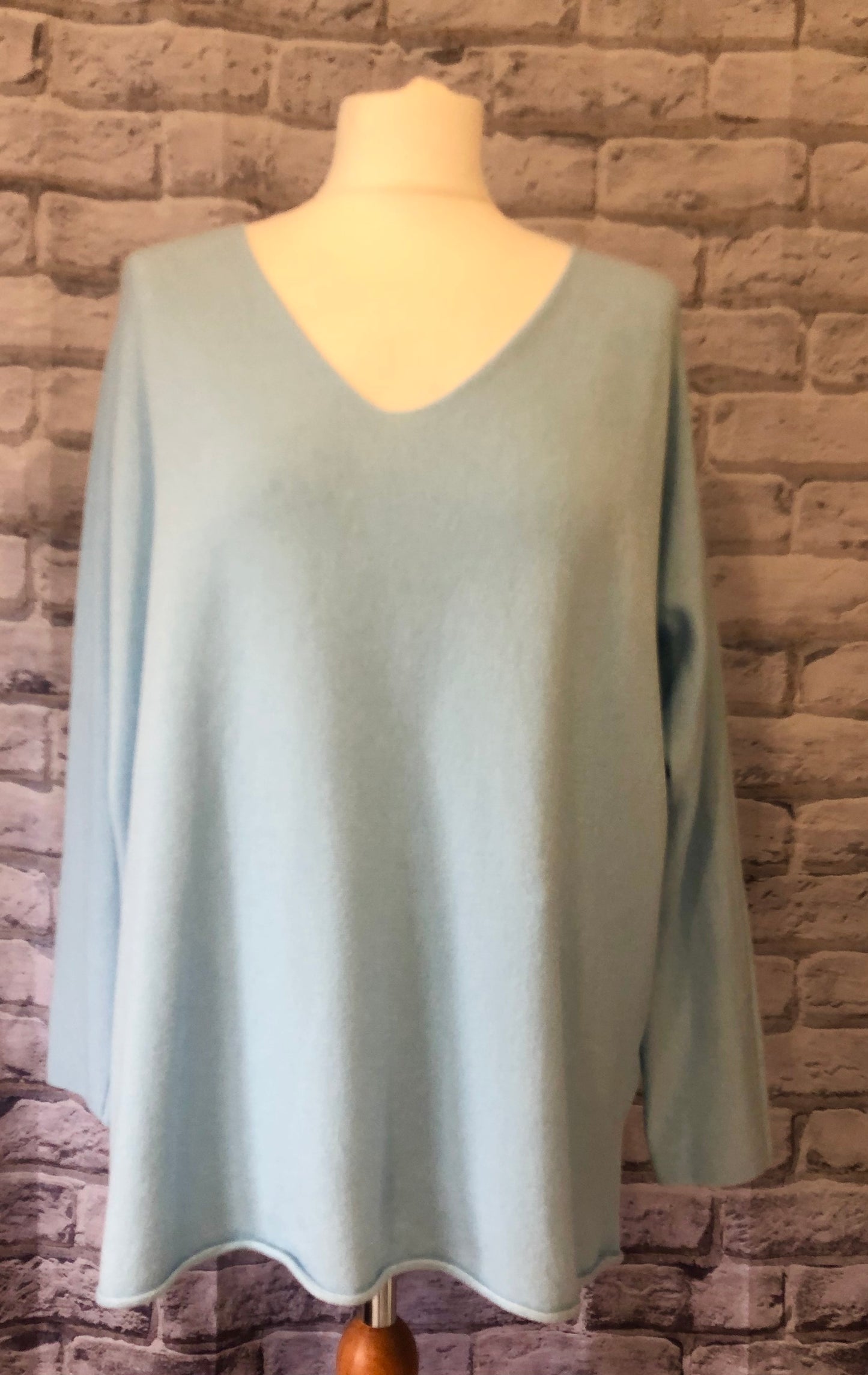 Cashmere Mix V Neck