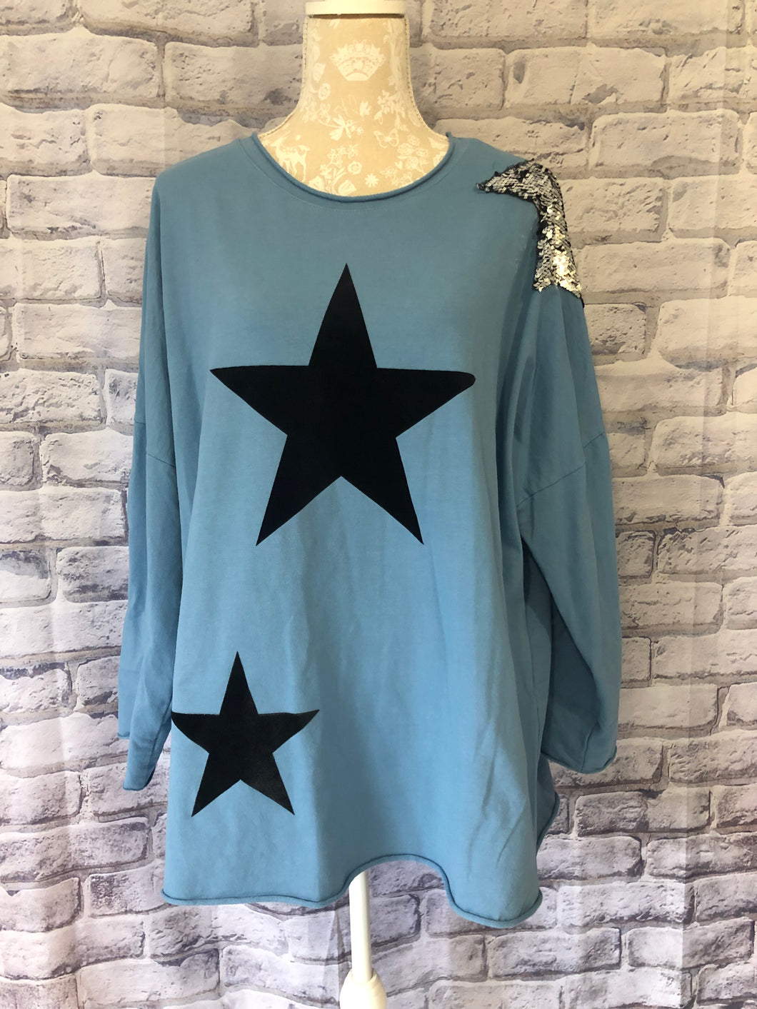 Oversized Sweat with Sequin Star Shoulder