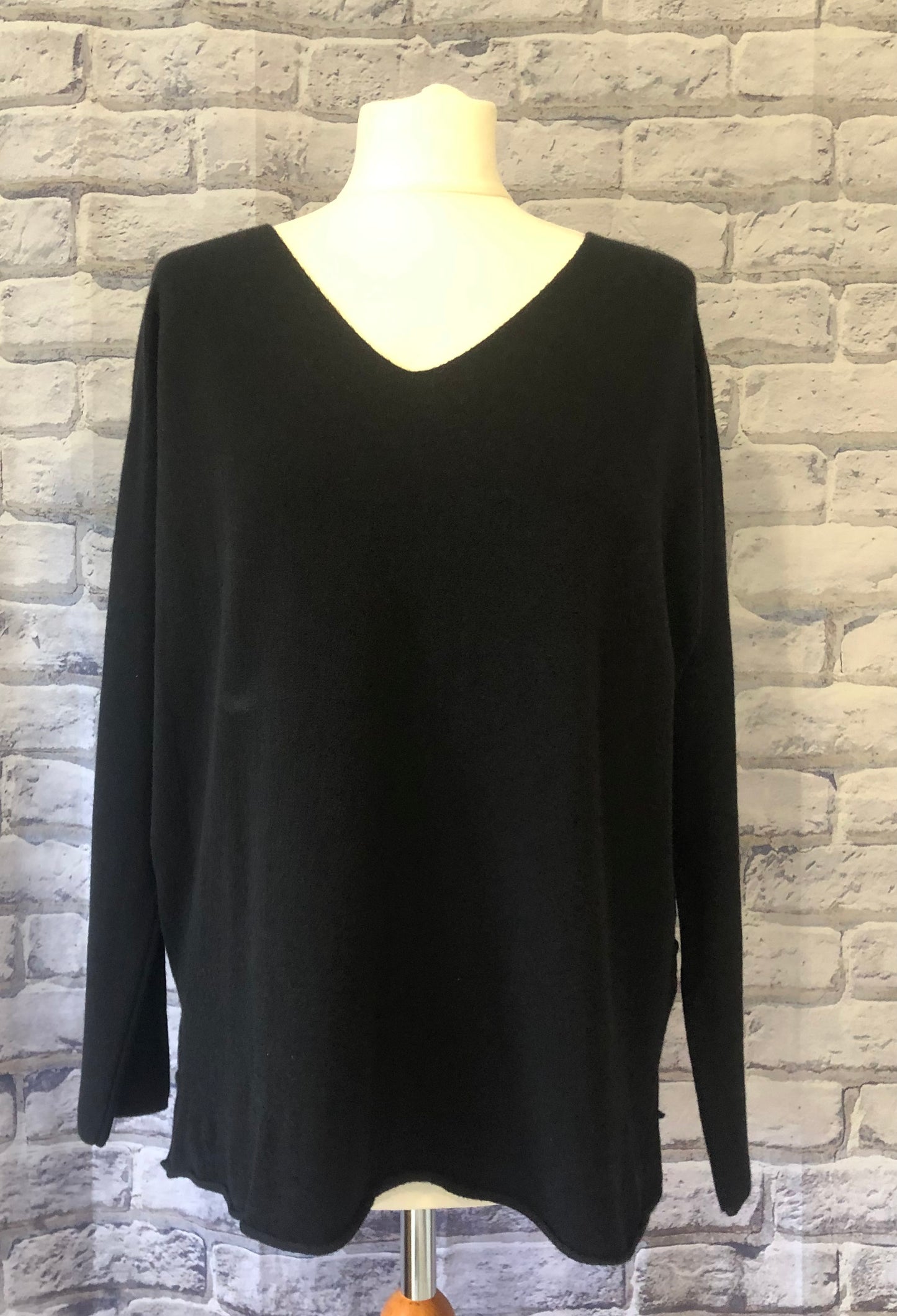 Cashmere Mix V Neck